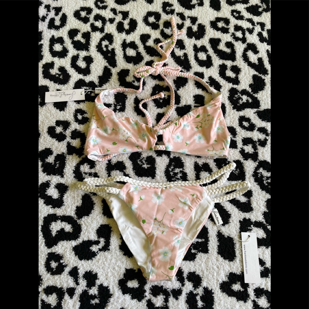 BNWT Frankie’s Bikinis Pink Floral Bikini Set Size M